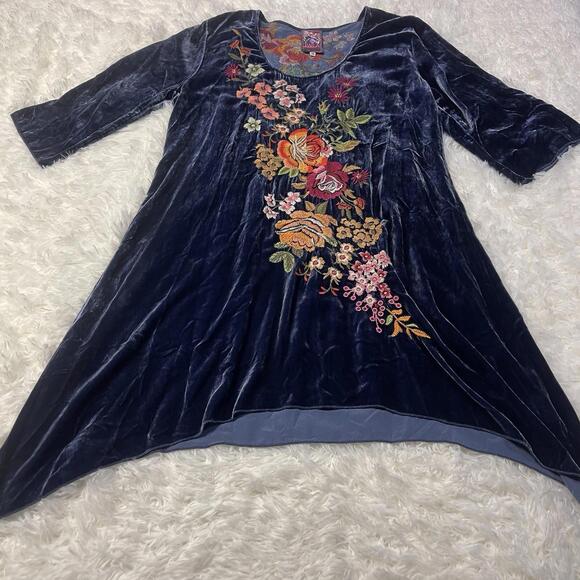 Johnny Was Embroidered Silk Velvet Michelle Tunic Dress Blue Floral size Medium